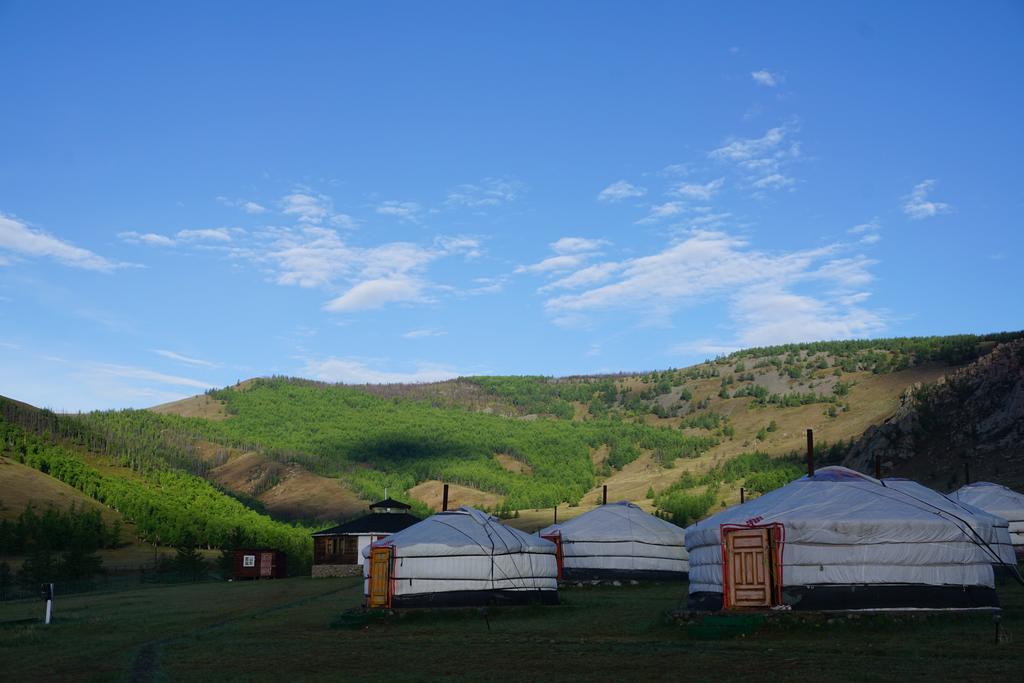 מלון Nalayh My Mongolia Eco Ger Camp מראה חיצוני תמונה
