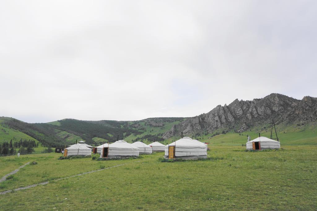 מלון Nalayh My Mongolia Eco Ger Camp מראה חיצוני תמונה