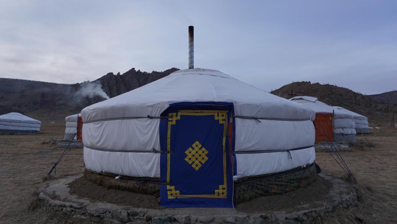 מלון Nalayh My Mongolia Eco Ger Camp מראה חיצוני תמונה